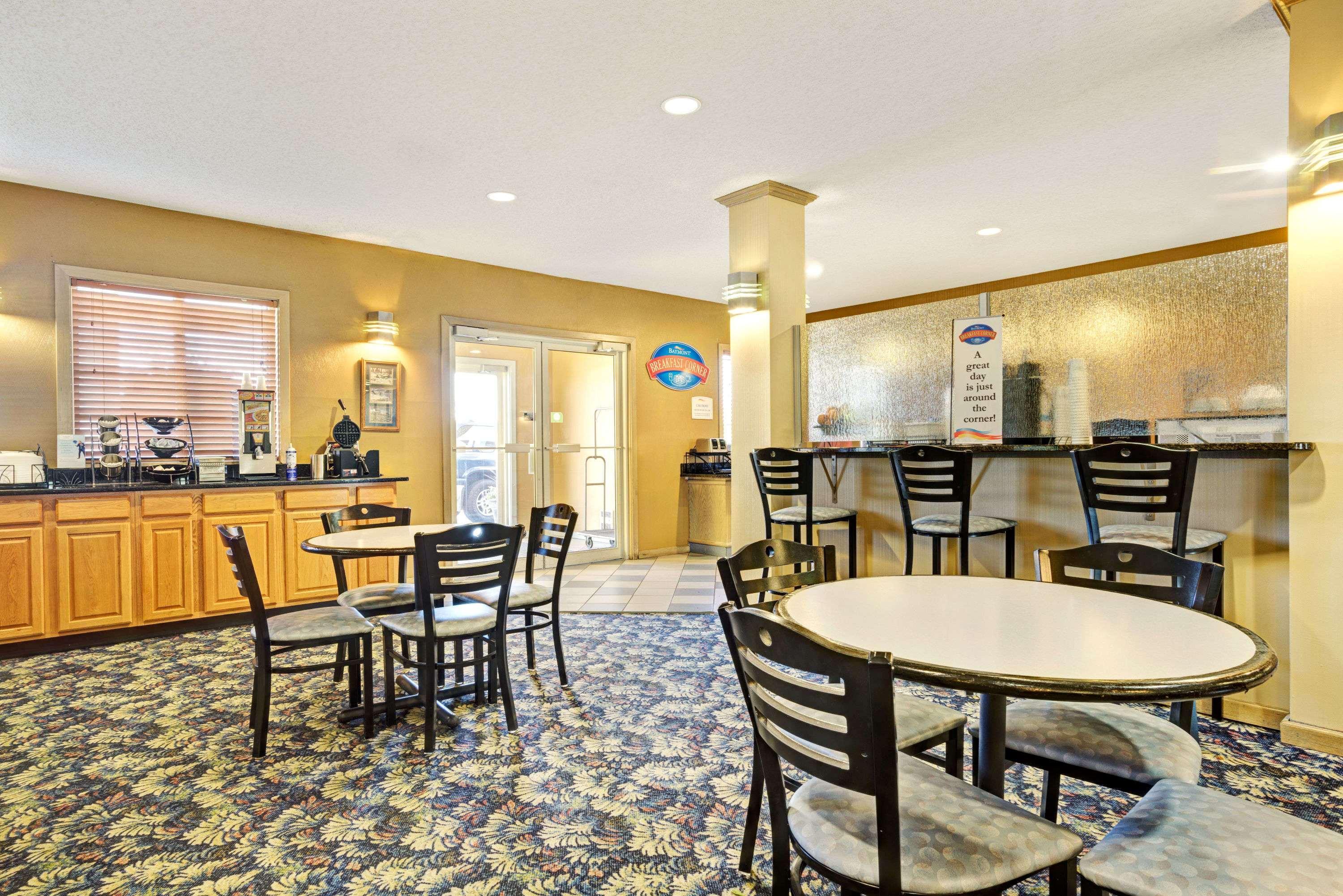 Baymont By Wyndham Wahpeton Hotel Ngoại thất bức ảnh